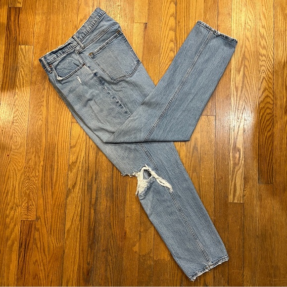 Abercrombie & Fitch Curve Love Ultra High Rise 90s Straight Jean Size 32… - Picture 9 of 9